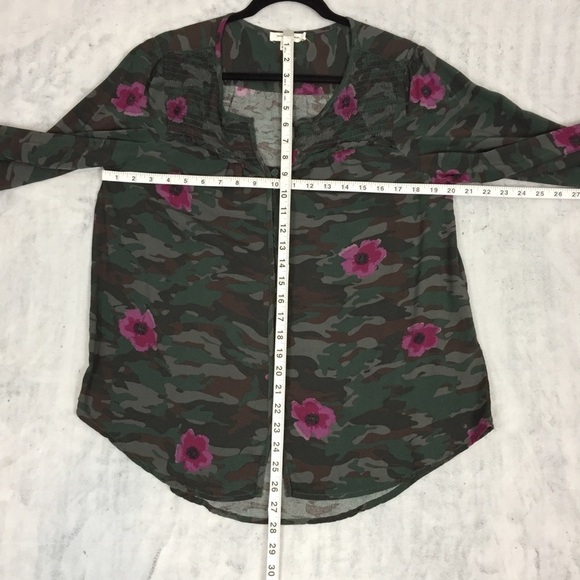 Beach Lunch Lounge Camo Floral Button Up Top Large Elastic Wrist Viscose Shirt - Picture 10 of 14